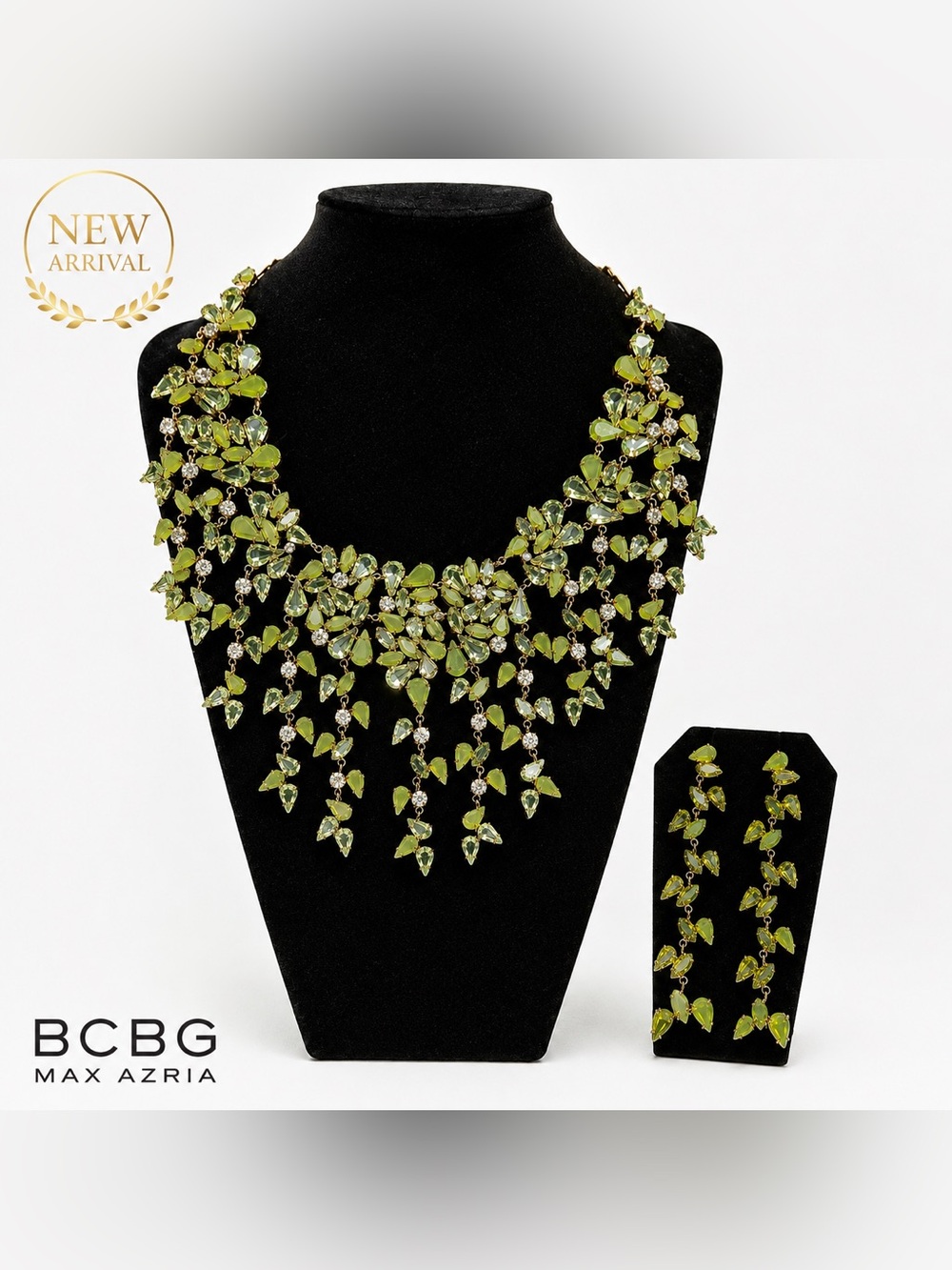 💚✨ BCBG Necklace & Matching Earrings Set ✨💚
